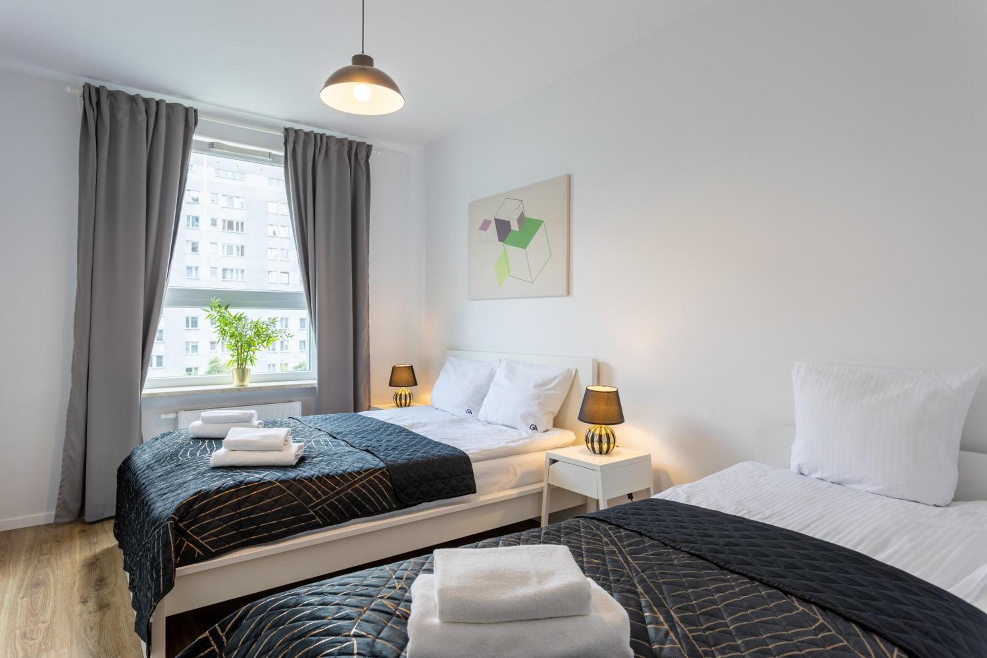 Urban Chic - Pereca - Rondo Onz - Luxury Warsaw Stays - 14 People Exterior photo