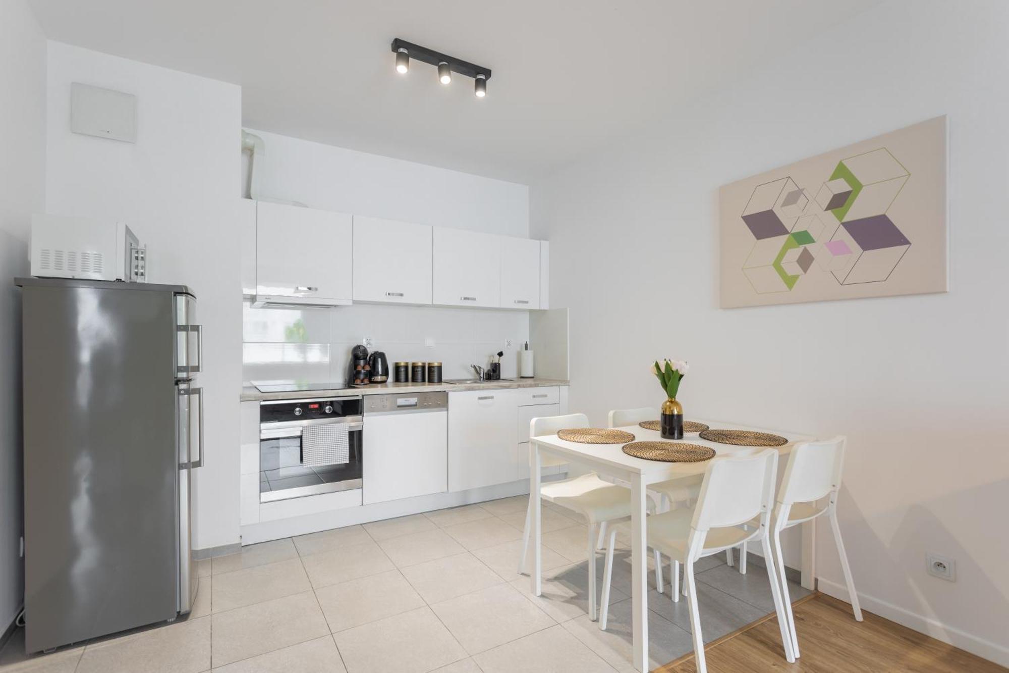 Urban Chic - Pereca - Rondo Onz - Luxury Warsaw Stays - 14 People Exterior photo